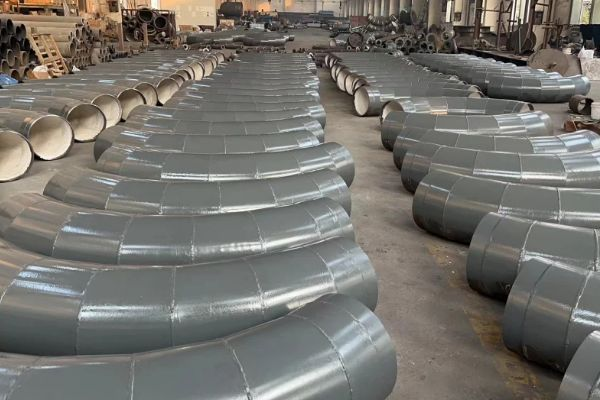 管道陶瓷襯裏怎麽貼